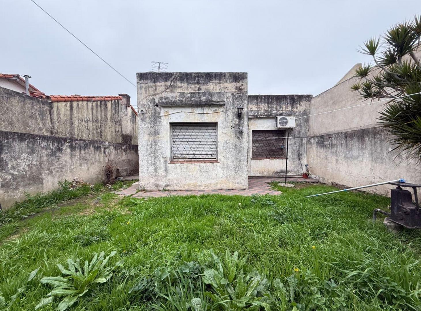 Foto de Ph 4 amb en venta al frente c/ cochera y jardín, imagen 2