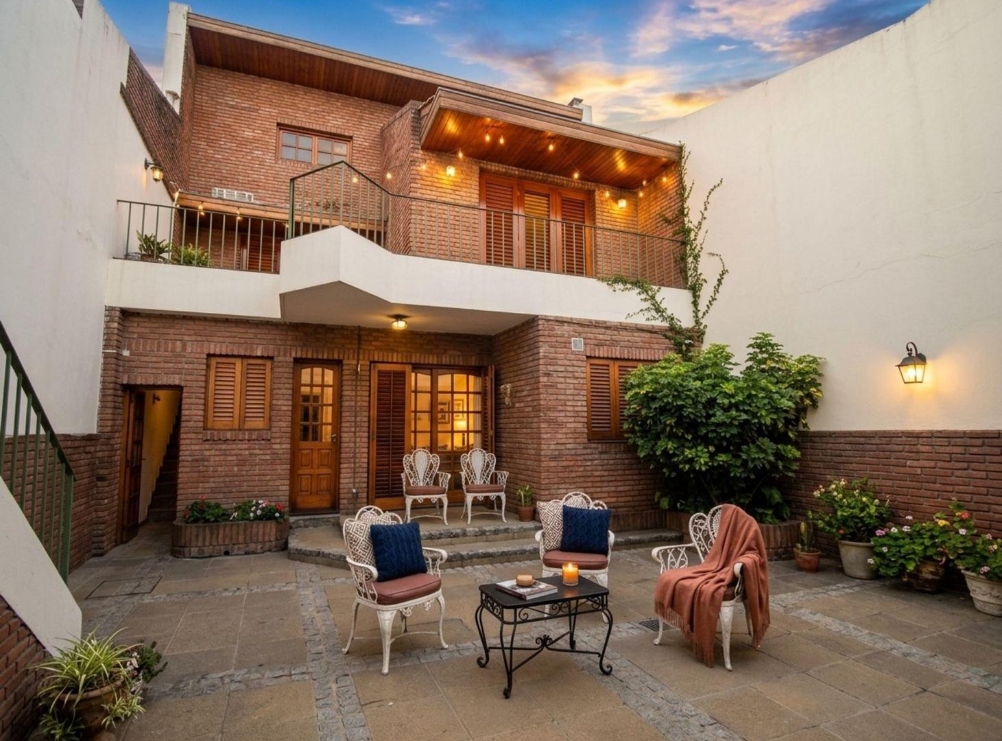 Foto de VENTA CASA 4 AMB.+ PROPIEDAD DE 3 AMB., imagen 2