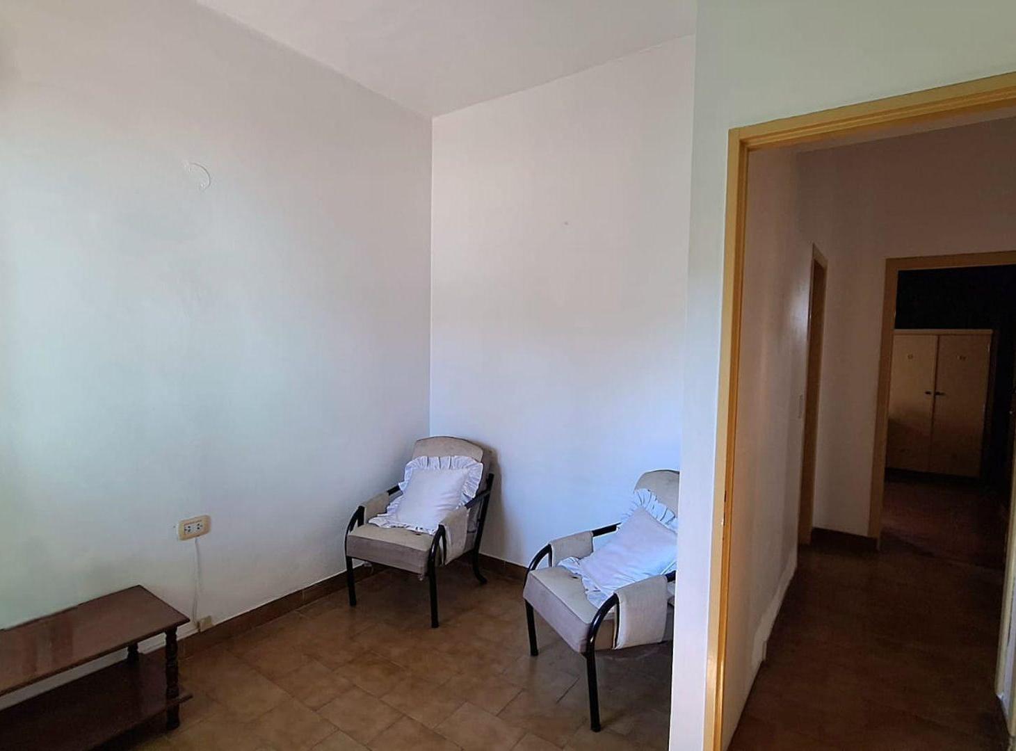 Foto de VENTA CASA 3 AMB. PATIO CON PARRILLA Y COCHERA, imagen 5