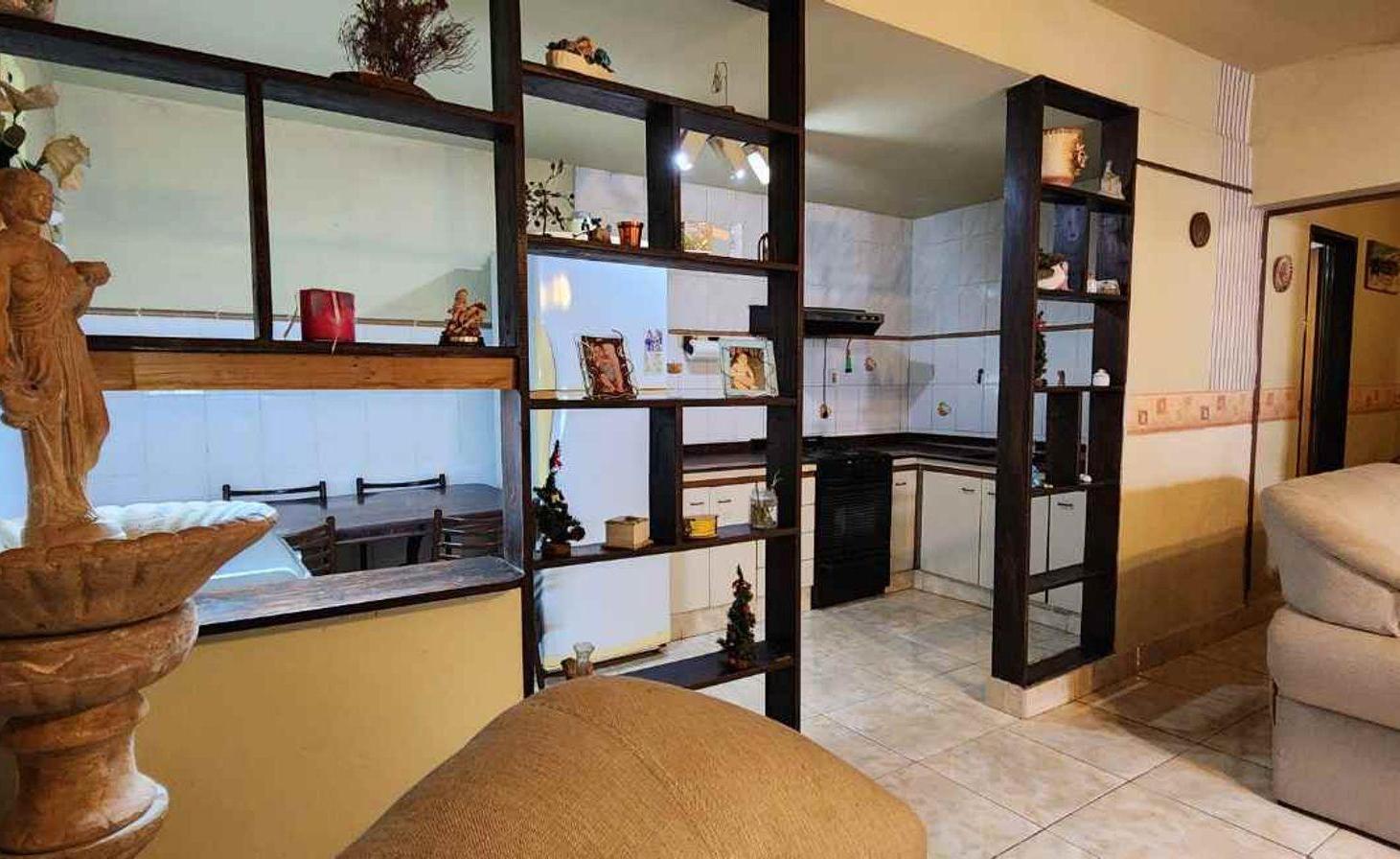 Foto de VENTA PH 4/5 AMB INDEPENDIENTE LANUS OESTE CENTRO, imagen 5