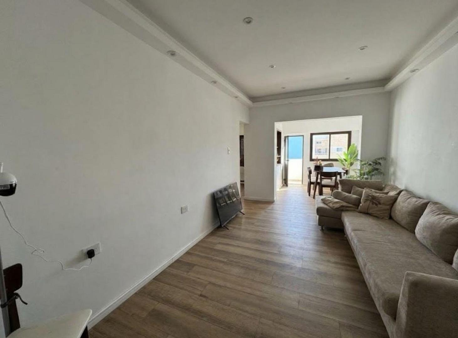 Foto de VENTA PH 4 AMB LANUS CENTRO COCHERA Y PATIO, imagen 1