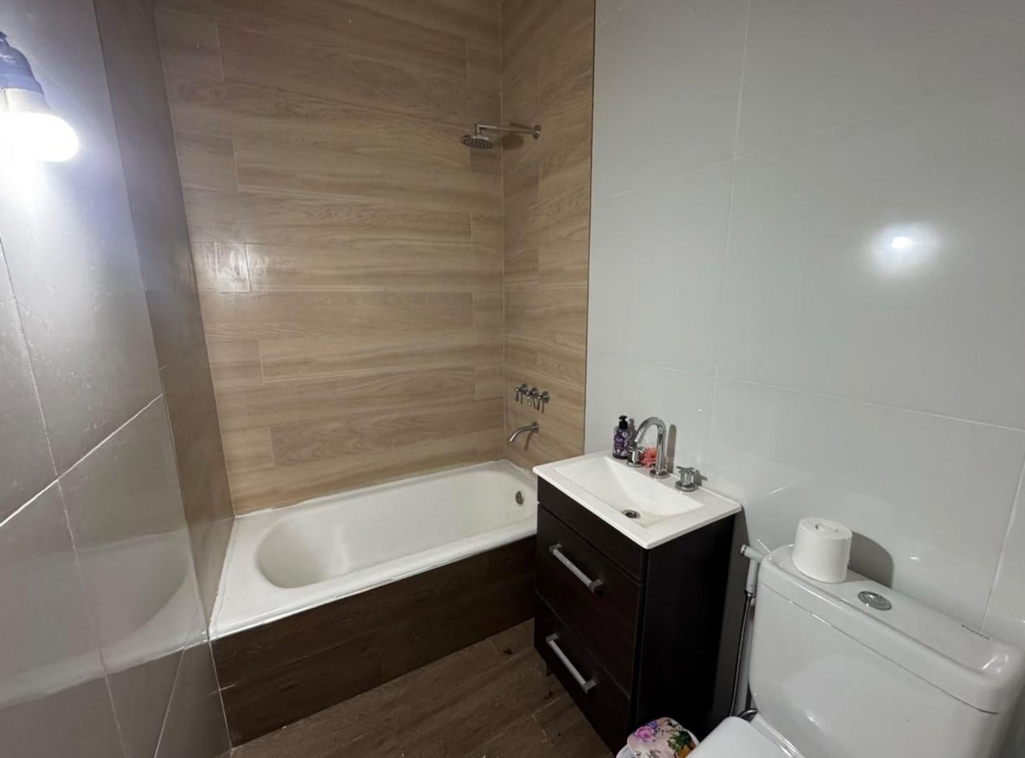 Foto de VENTA PH 4 AMB LANUS CENTRO COCHERA Y PATIO, imagen 4