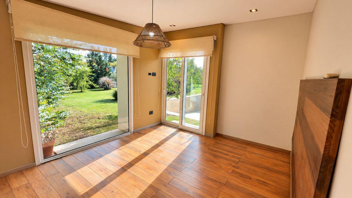 Foto de VENTA LUJOSA CASA 4 AMB FINCAS CHACRA SAN VICENTE, imagen 5