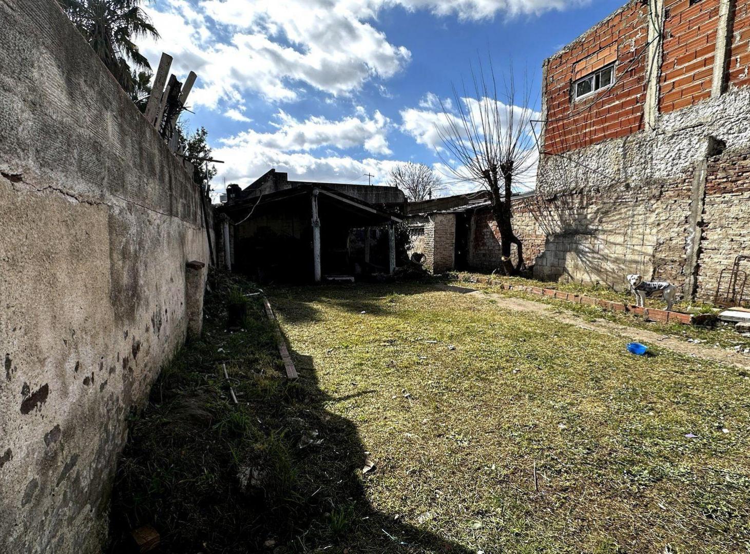Foto de Lote 263 m² con casa a refaccionar, imagen 4