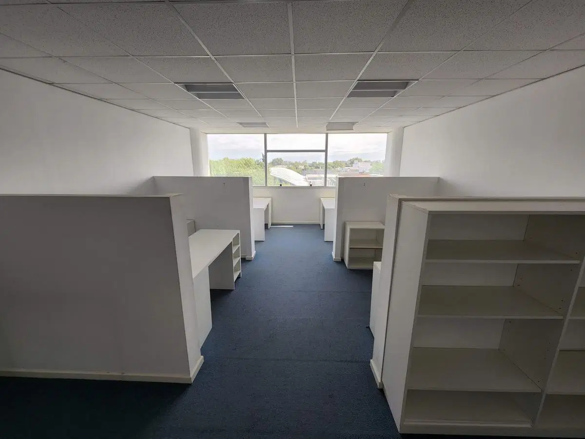 Oficina en venta - San Isidro 3