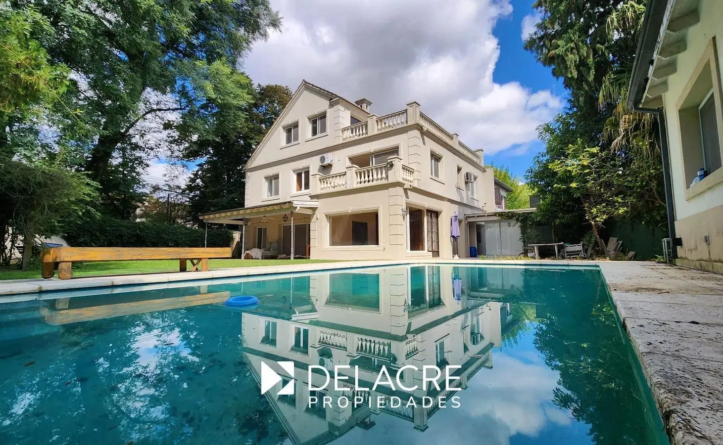 Casa en venta - Acassuso - San Isidro 2