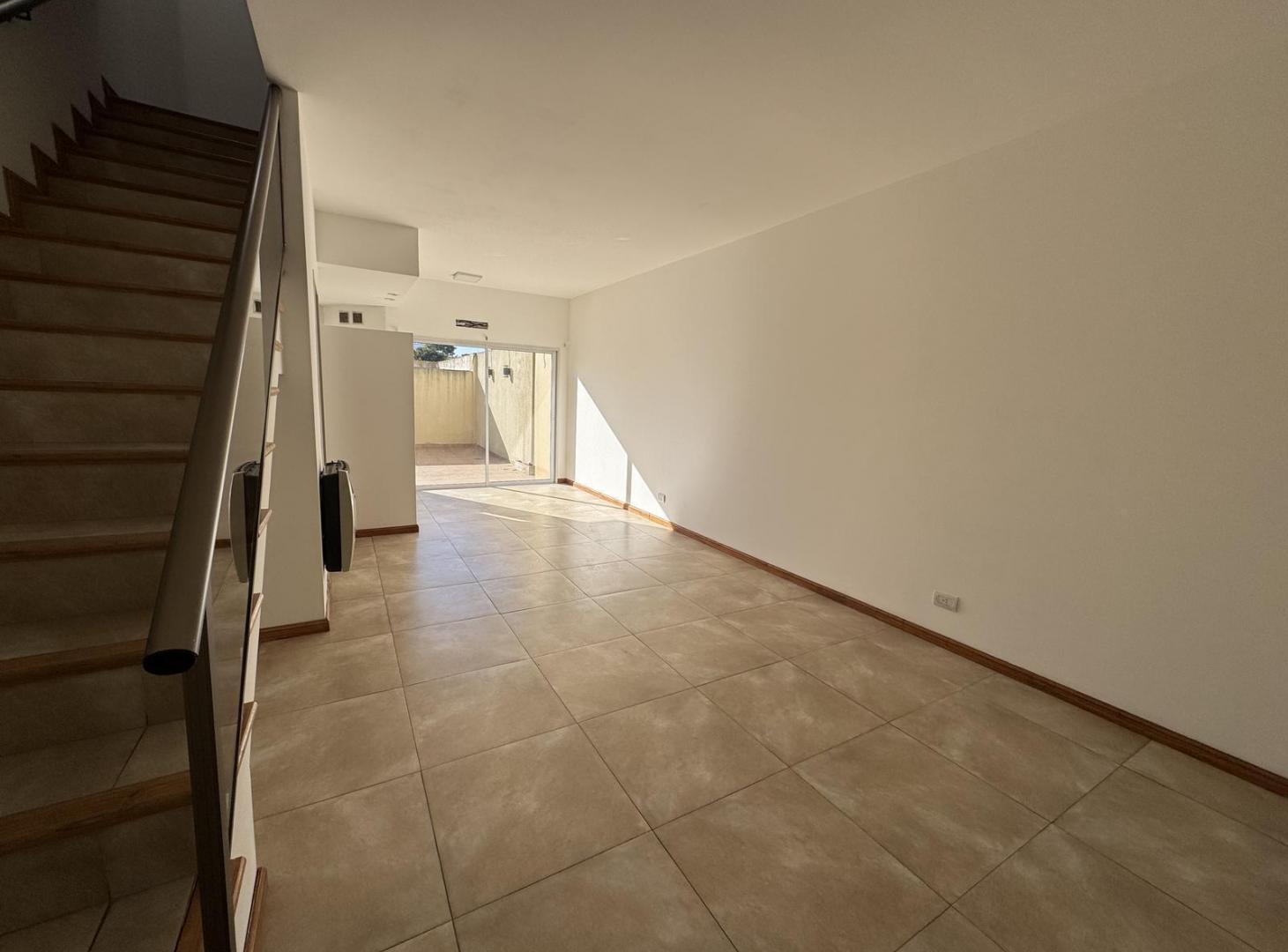 Foto de Departamento tipo duplex en venta - Villa Del Parque, imagen 2