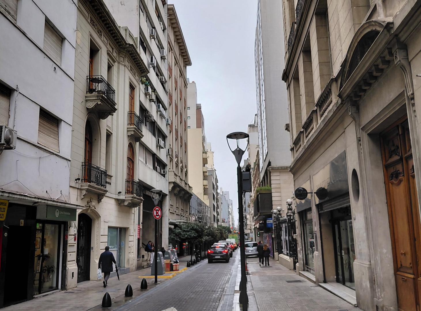 Foto de Amplio departamento al frente. Ideal inversión de alquiler temporario, imagen 1