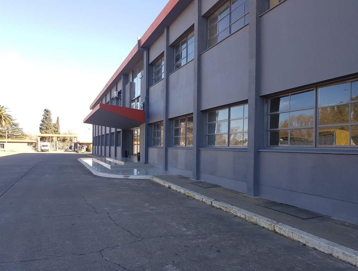 Deposito 2.400 m². o Menor Superficie. Predio Cerrado 1