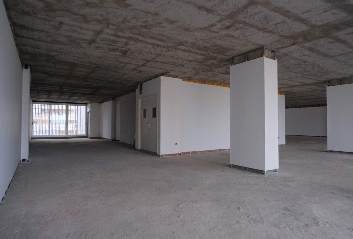 Foto de Edificio Coorporativo en Alquiler y Venta . 4581m2 Cubiertos Divisibles!, imagen 2