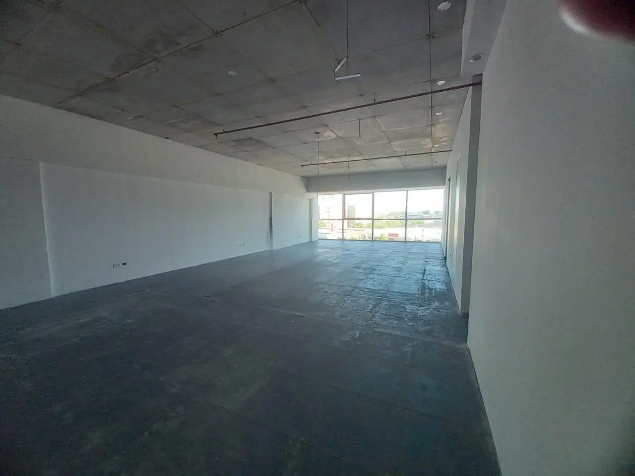 Oficina en Alquiler  175 m en Ciudad Gama con Vista a Av. Colón 3