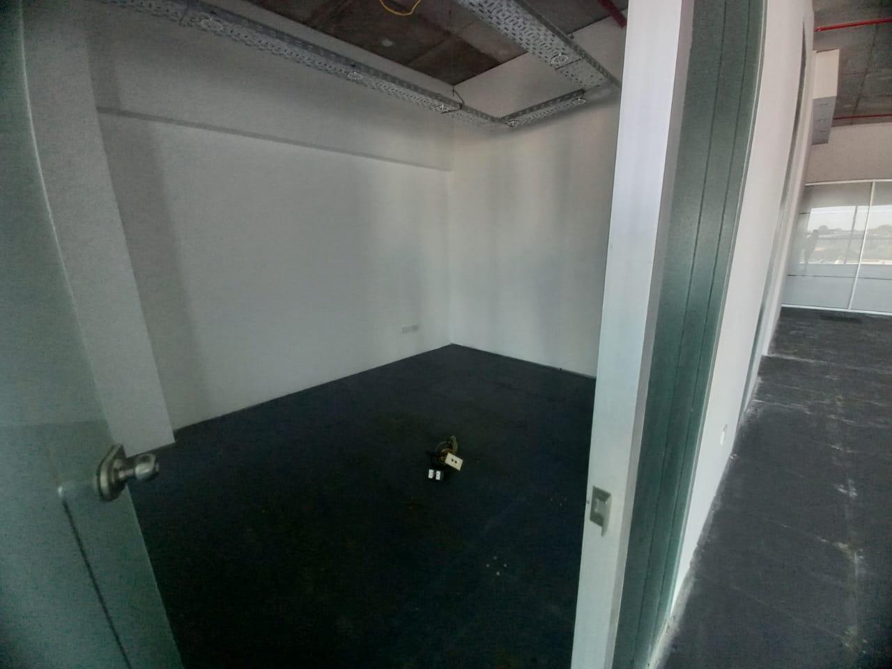 Foto de Oficina en Alquiler 175 m en Ciudad Gama con Vista a Av. Colón, imagen 2