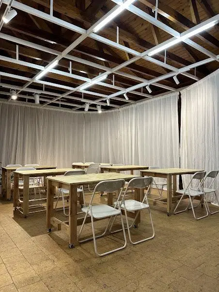Importante Casa Apta Uso Comercial o Doble Proposito . Excelente Ubicacion!!! 2