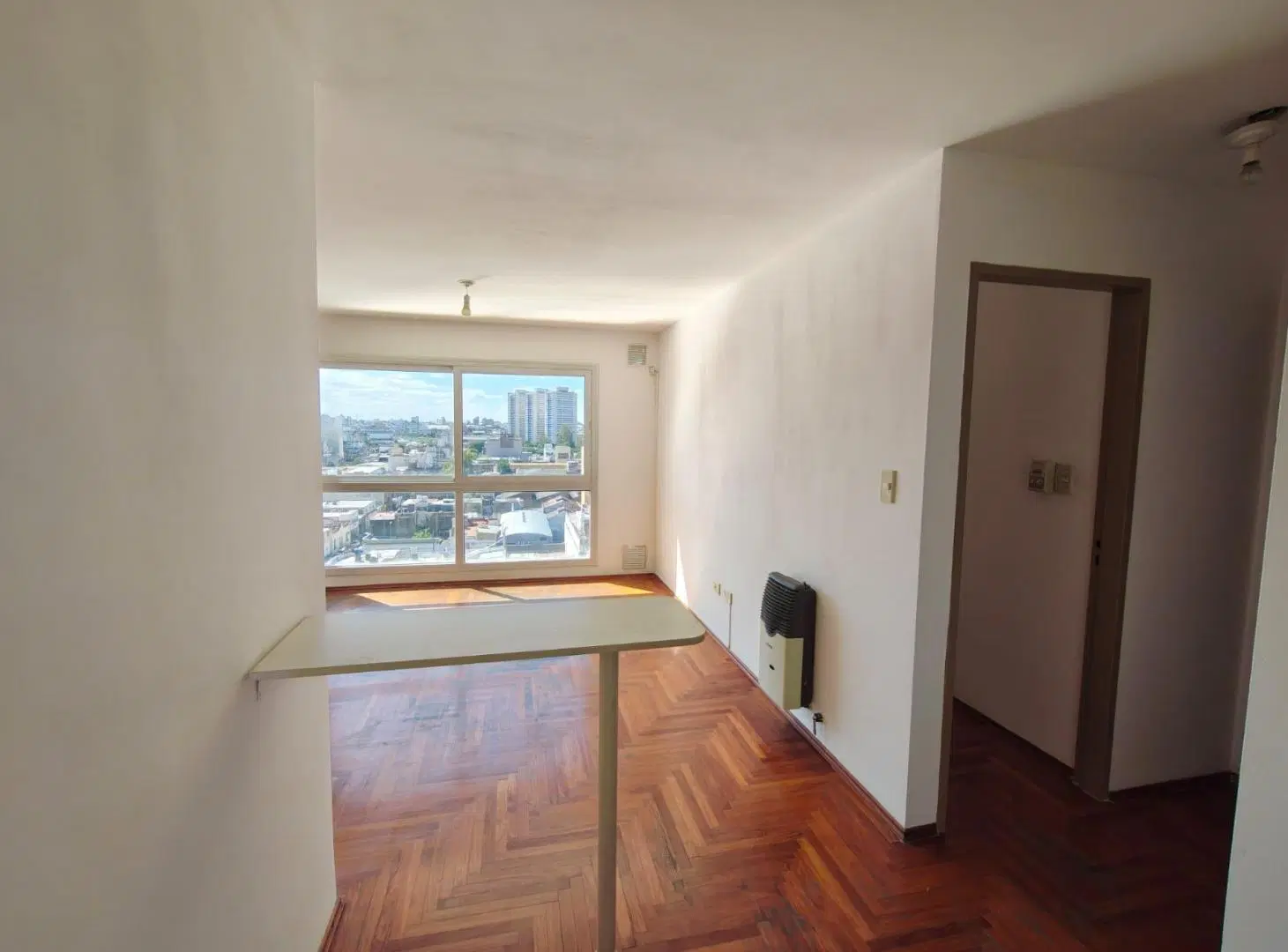 Departamento en Zona Centro con Excelente Iluminacion y Posesion Inmediata 5