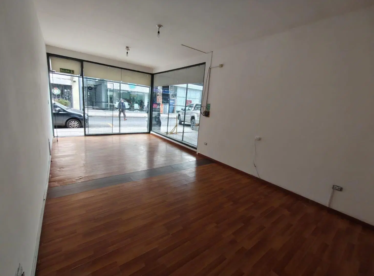 Excelentes locales comerciales en alquiler B Centro – Gastos incluidos! 1