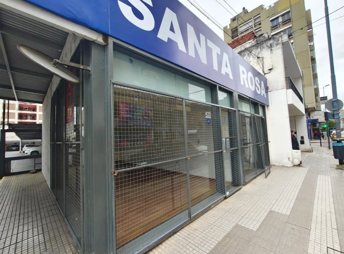 Excelentes locales comerciales en alquiler B Centro – Gastos incluidos! 2