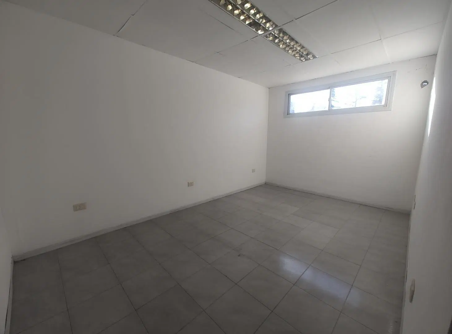Depósito 1500m2 con Rociadores, Oficina, Baños y Seguridad 5