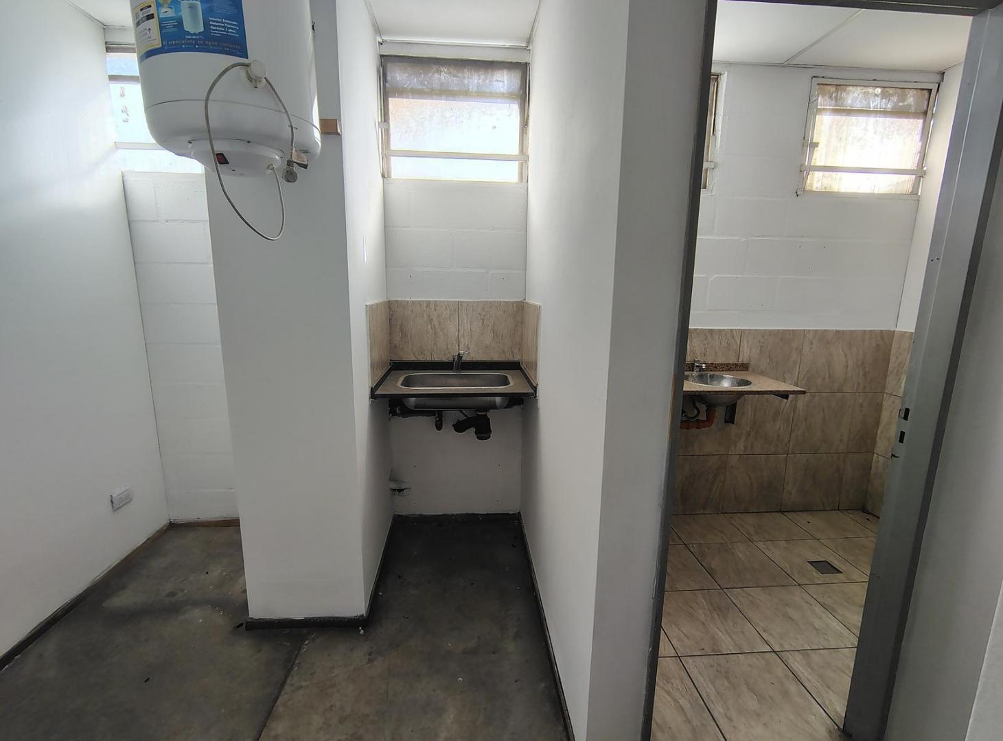Foto de Deposito 900m2 con Excelente Exposicion . Seguridad 24hs!!!, imagen 5