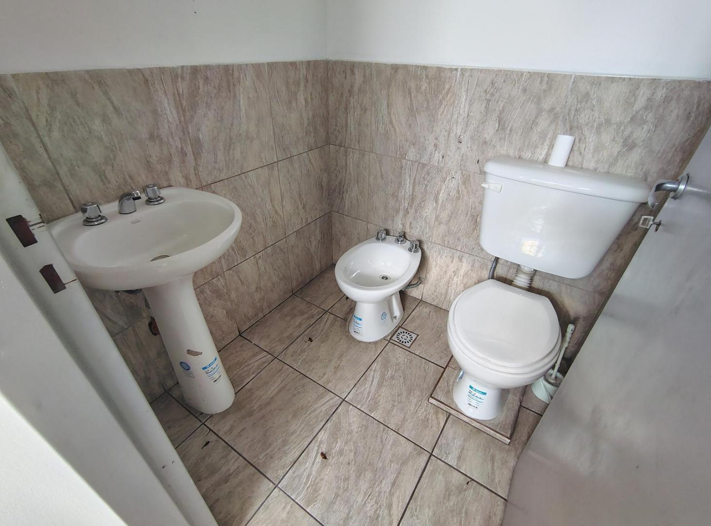 Foto de Deposito 900m2 con Excelente Exposicion . Seguridad 24hs!!!, imagen 2