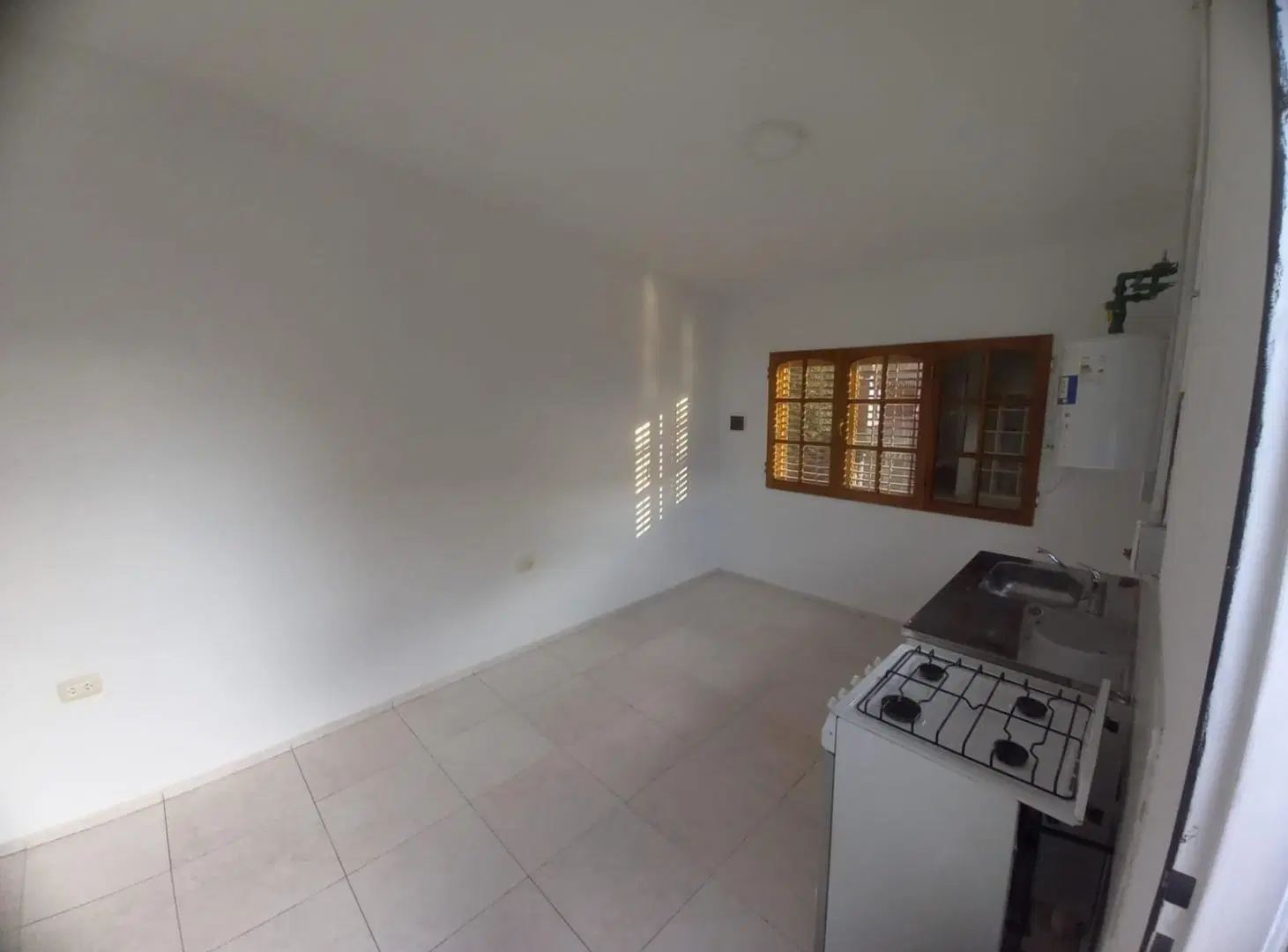 Departamento con Terraza con Asador y Pergola de Estacionamiento 4