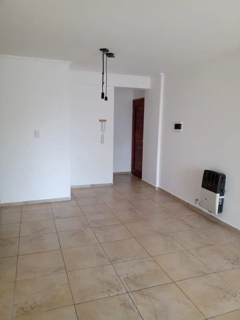 Departamento en Centro con Balcon, Pileta y Asadores 5