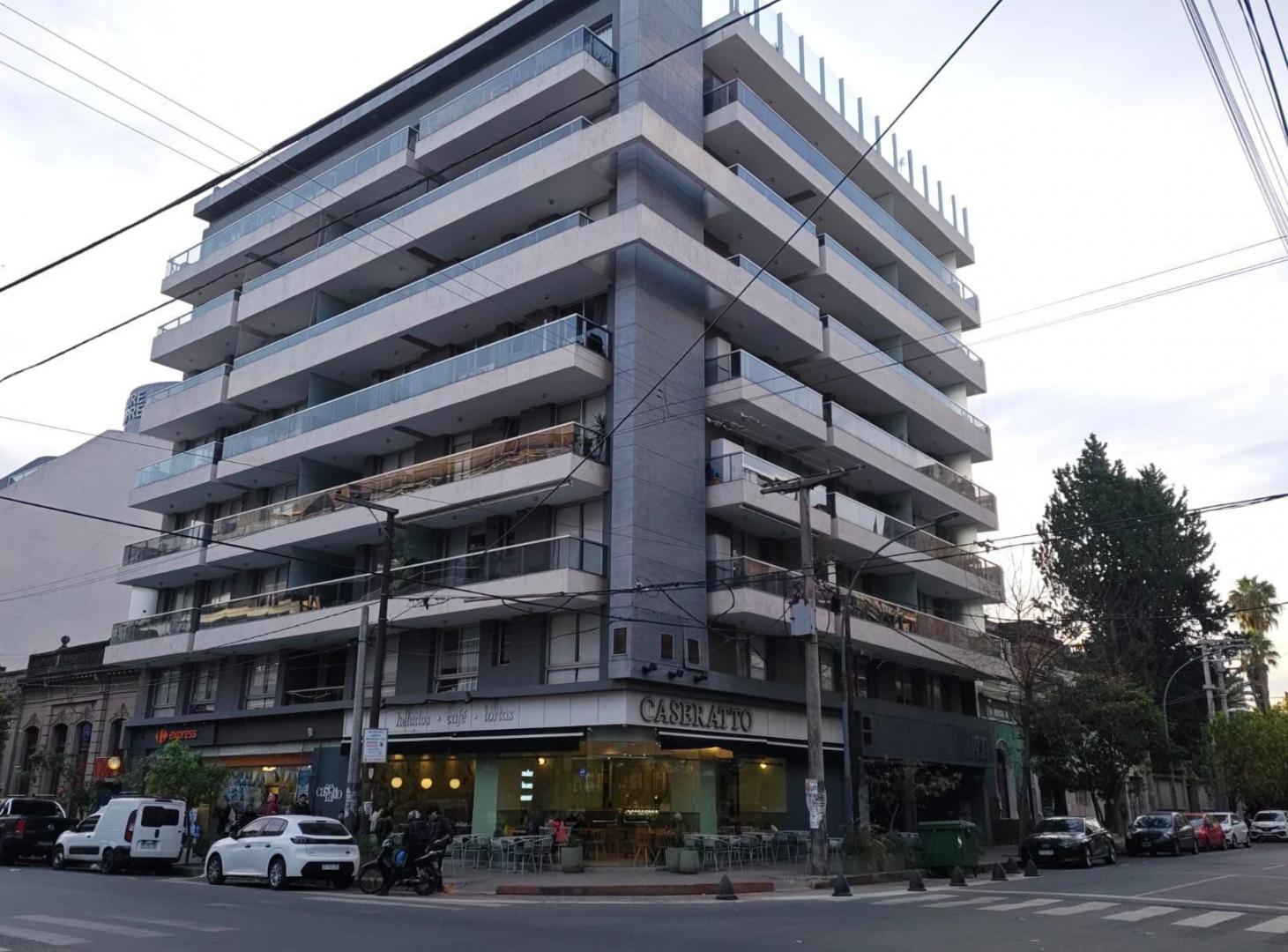 Foto de Excelente Local en Venta en la Mejor Esquina de General Paz, imagen 2