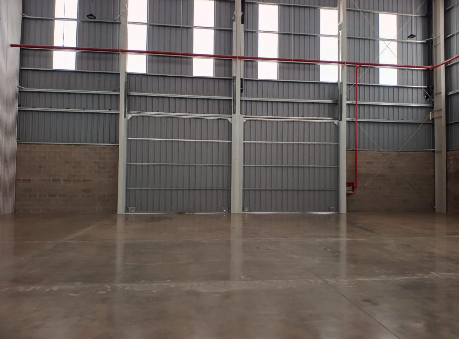 Foto de Depósito Zona Norte sobre Cicunvalacion . 430m2 con Oficinas . Seguridad 24 hs., imagen 2