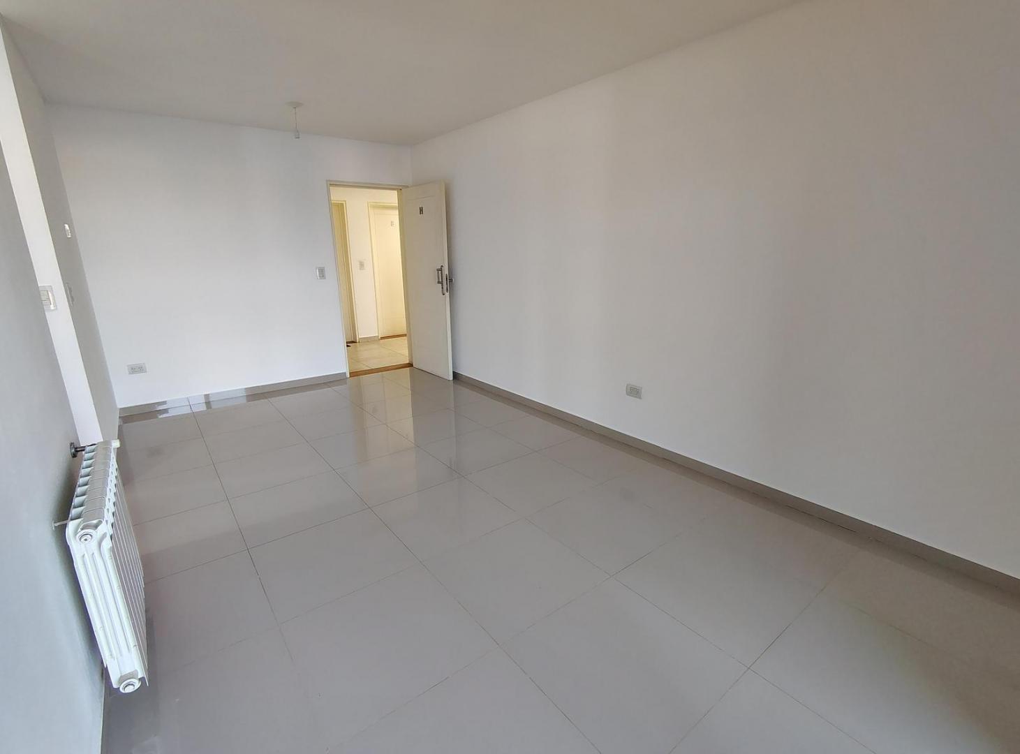 Foto de Moderno Departamento con Balcon con Asador, Quincho, Gym y Pileta, imagen 5