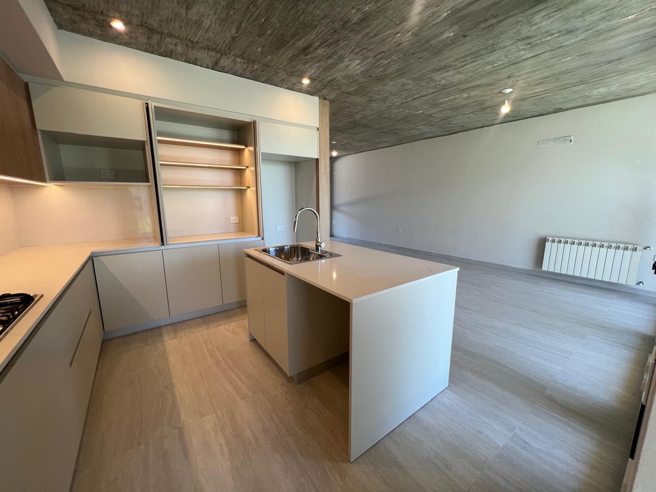 Foto de Exclusivo Duplex con Detalles de Categoria en Terrazas de Manantiales, imagen 1