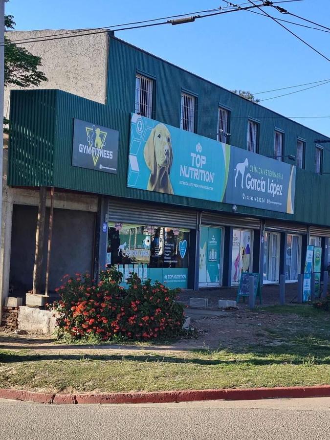 Foto de Alquiler Local Comercial sobre Bodereau . Vidriera Doble Altura y, imagen 2