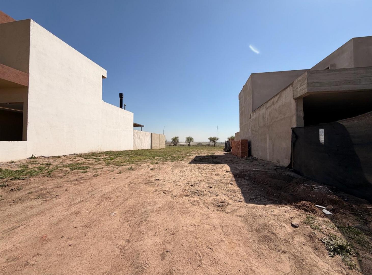 Foto de Terreno 312m2 . Campos de Manantiales . Servicios Subterraneos!, imagen 4