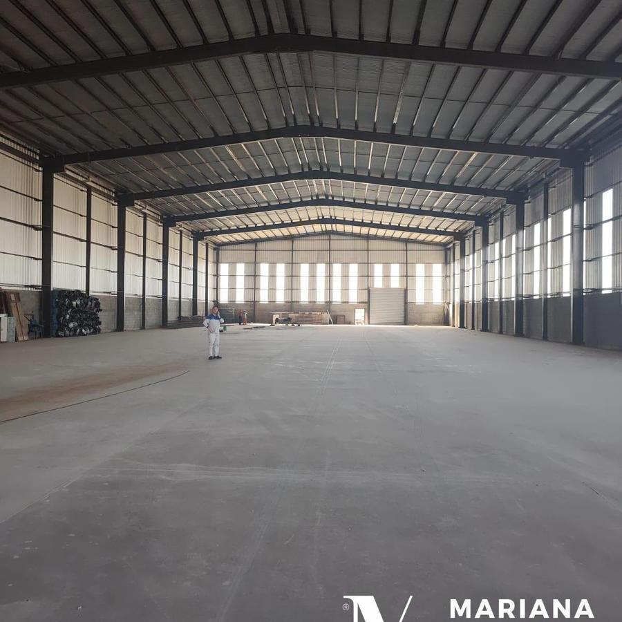 Foto de ZONA SUR - COMPLEJO SEGURIDAD 24 HS - 2.400M2 cub 9200 m2 terr - ZONA, imagen 2