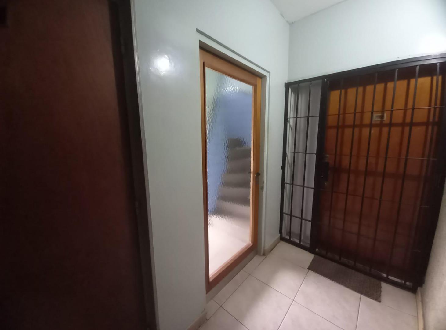 Foto de Departamento de Dos Dormitorios en Alquiler Zona Centro - Externo Con, imagen 3