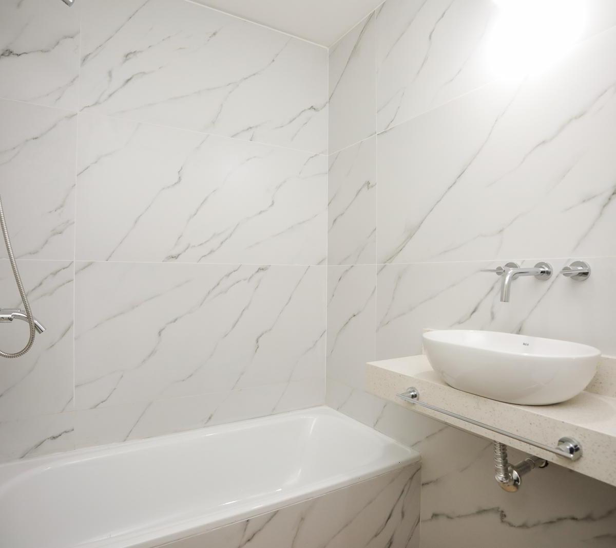 Amplio y Luminoso 4 Amb con Parrilla Propia en Balcon de 18 m². Incluye Cochera - Caballito Sur 2