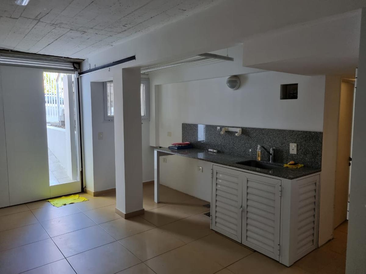 Venta - Casa Lote Propio - Jardín/pileta - con Renta - Belgrano R 5