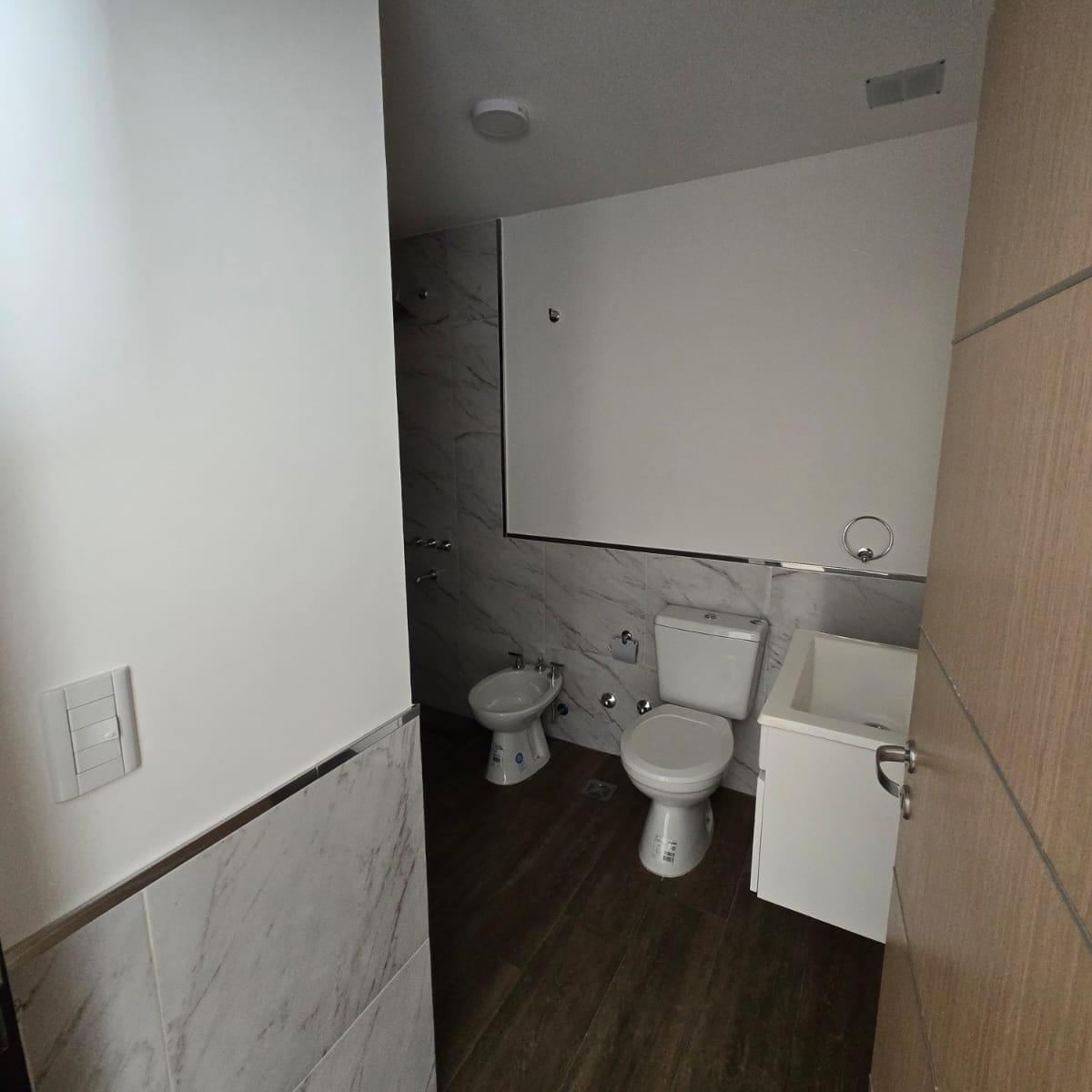 Venta - 2 Ambientes C/balcón - a Estrenar - Floresta 2