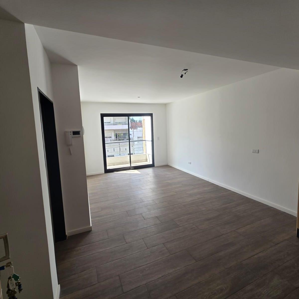 Venta - 2 Ambientes C/balcón - a Estrenar - Floresta 5