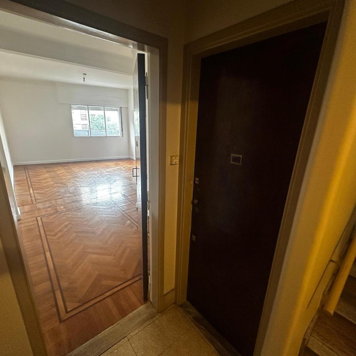 Venta - Departamento de 4 Ambientes Al Frente - Luminoso - Caballito 1
