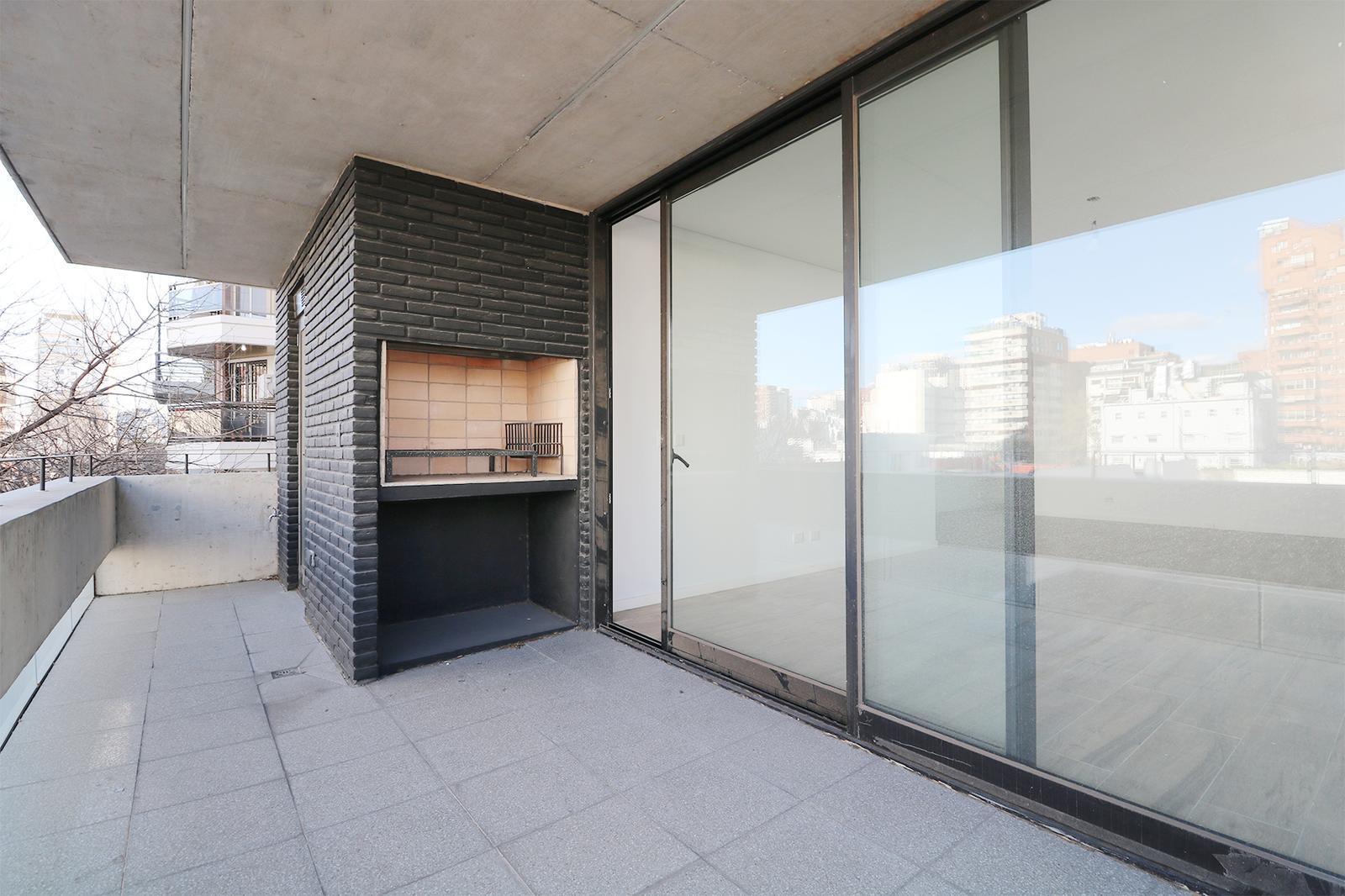 Piso en Venta de 4 Ambientes con Dependencia - Balcon - Cochera Opcional
