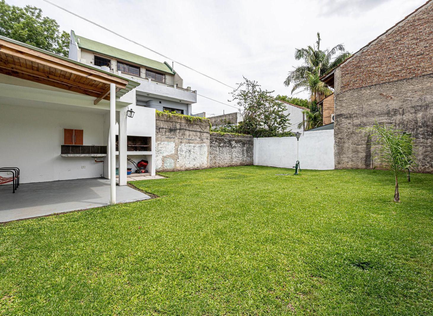 PH 3 ambientes reciclado en venta con amplio jardín, Vicente Lopez