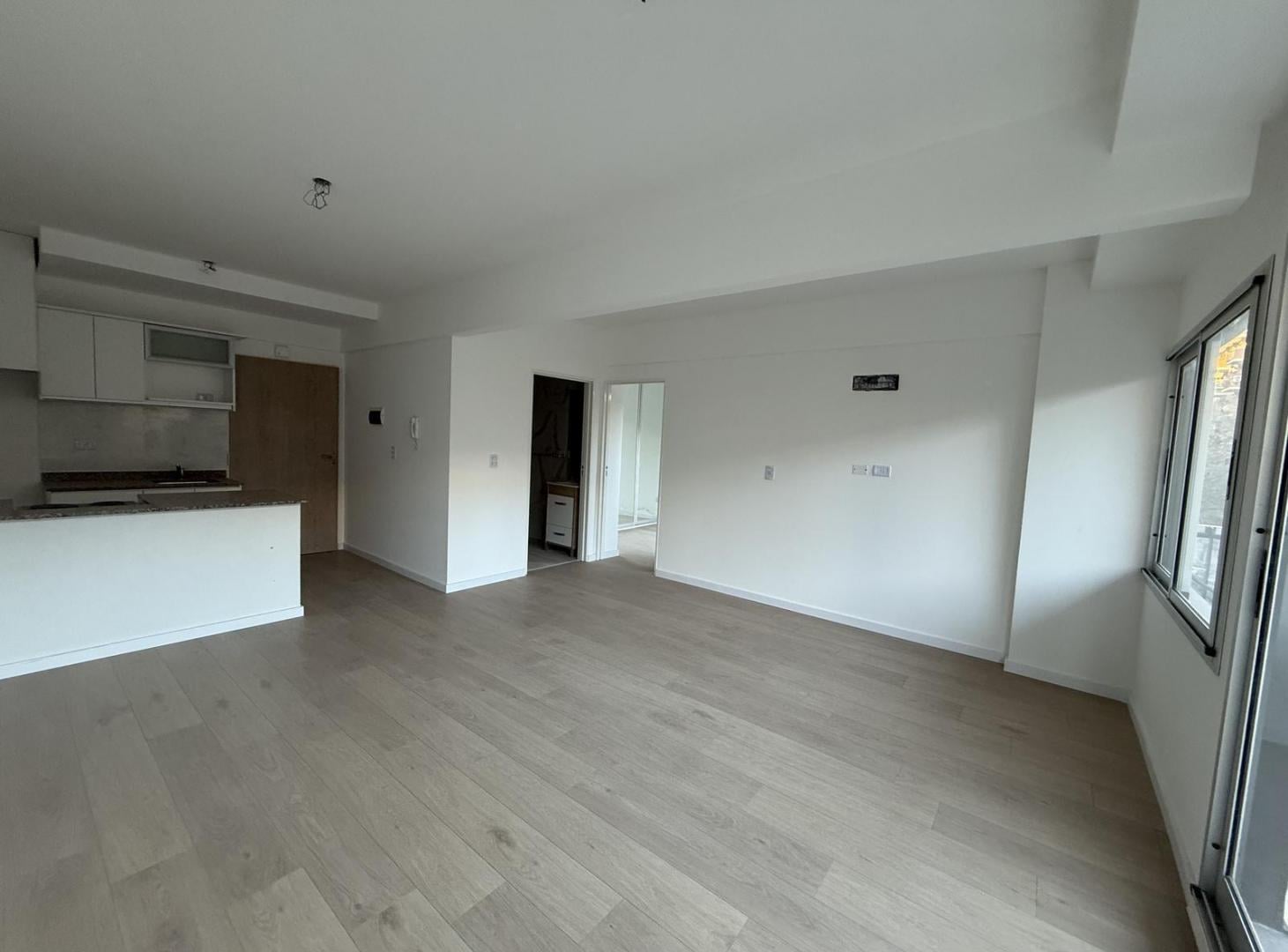 VENTA - 2 AMBIENTES - BALCÓN ATERRAZADO - ALMAGRO