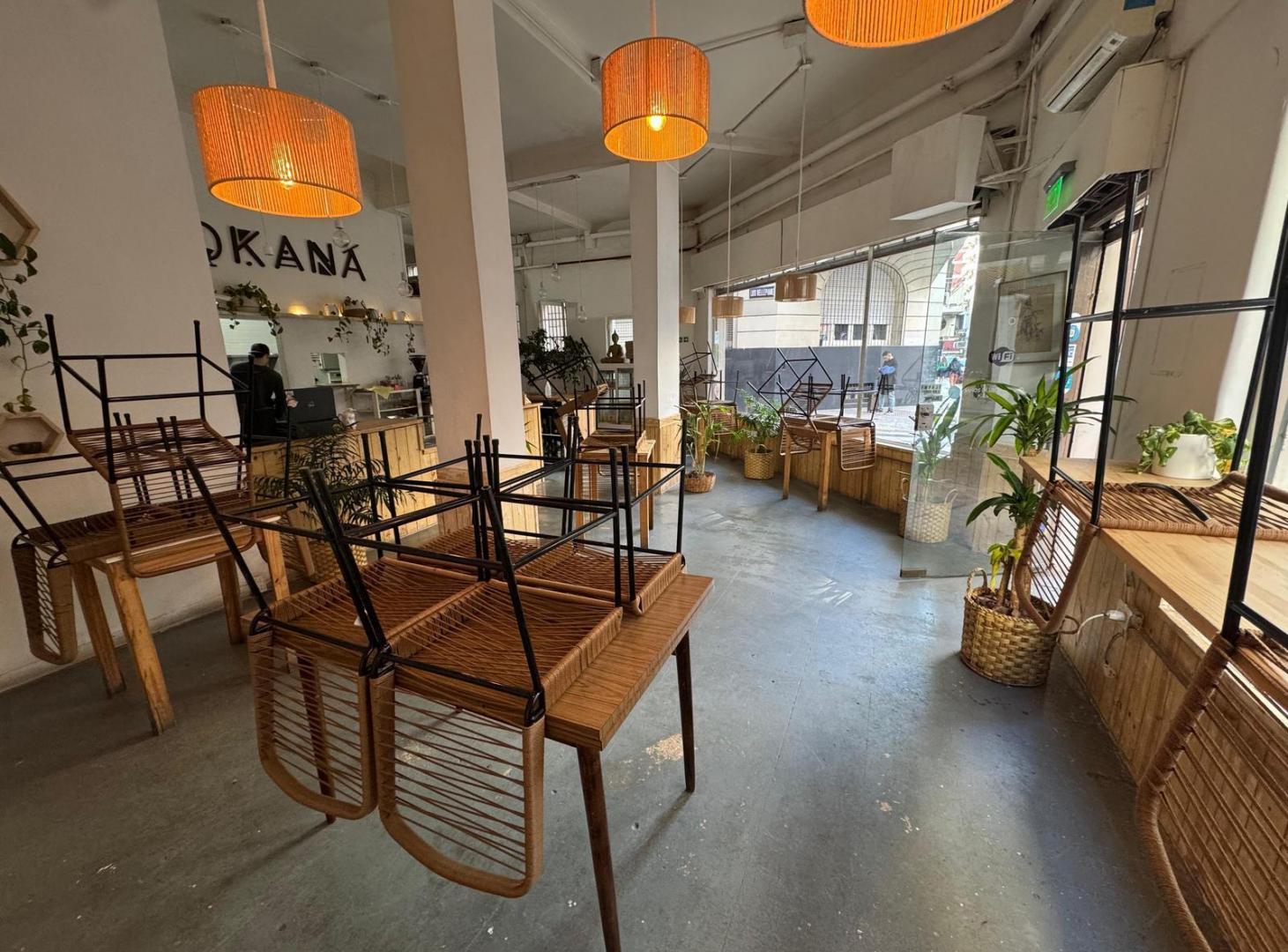 Venta - Local en esquina - apto gastronómico - San Nicolas