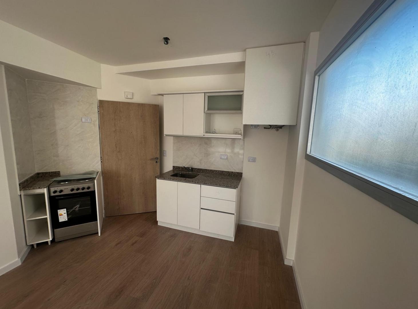 Foto de VENTA - MONOAMBIENTE DIVISIBLE CON BALCÓN - ALMAGRO, imagen 4