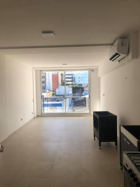 Venta - Monoambiente c/patio - Monserrat