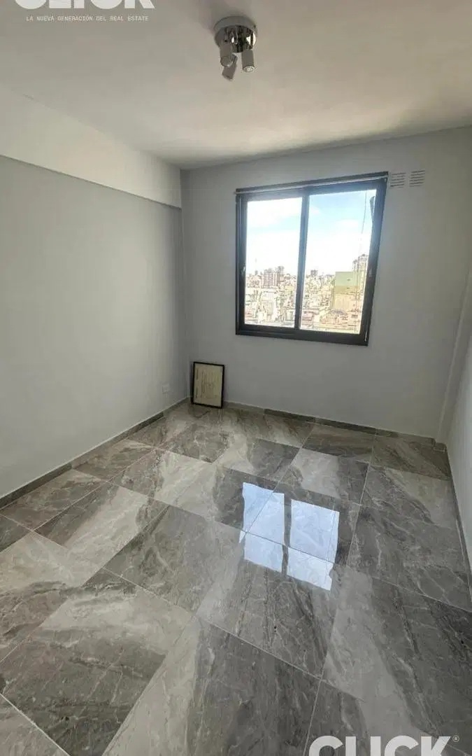 Venta - Departamento de 2 ambientes - a nuevo - piso alto - todo luz - Once 2