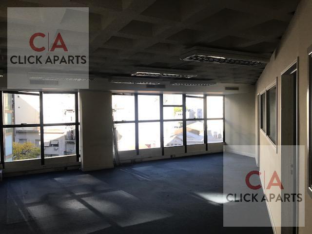 ALQUILER – OFICINAS CON BALCÓN PERIMETRAL – PISOS 2°, 5° Y 6° – EXCELENTE ESTADO