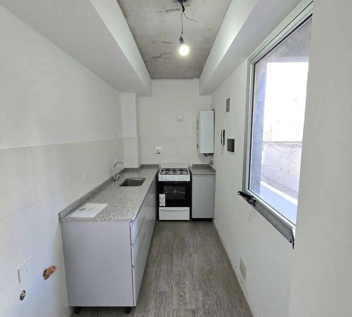 Venta - Monoambiente con balcón - A estrenar - Villa Gral. Mitre 5