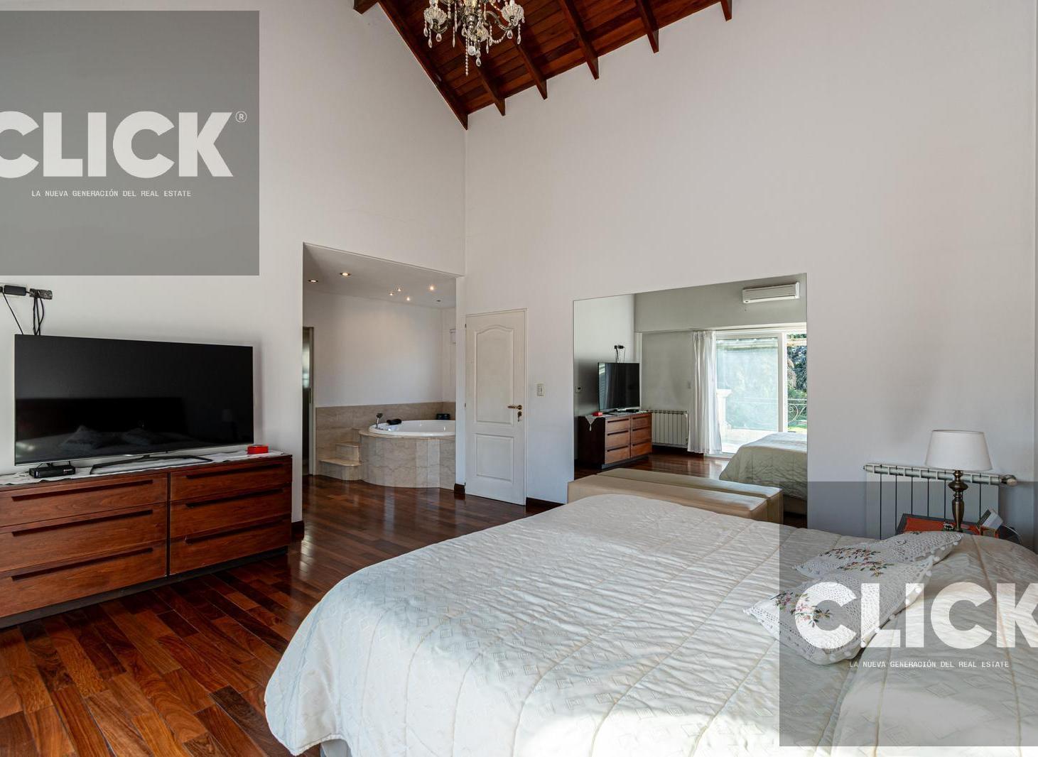 Casa Quinta 9 ambientes en venta con jardín y pileta en Barrio Parque El Trébol, Ezeiza