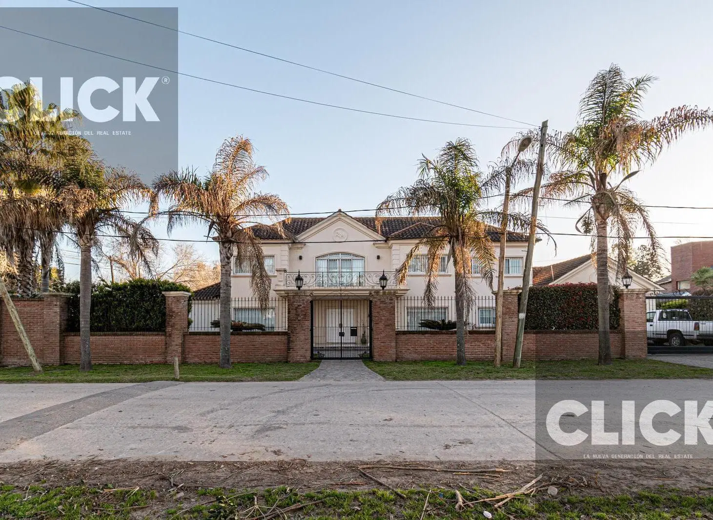 Casa Quinta 9 ambientes en venta con jardín y pileta en Barrio Parque El Trébol, Ezeiza 5