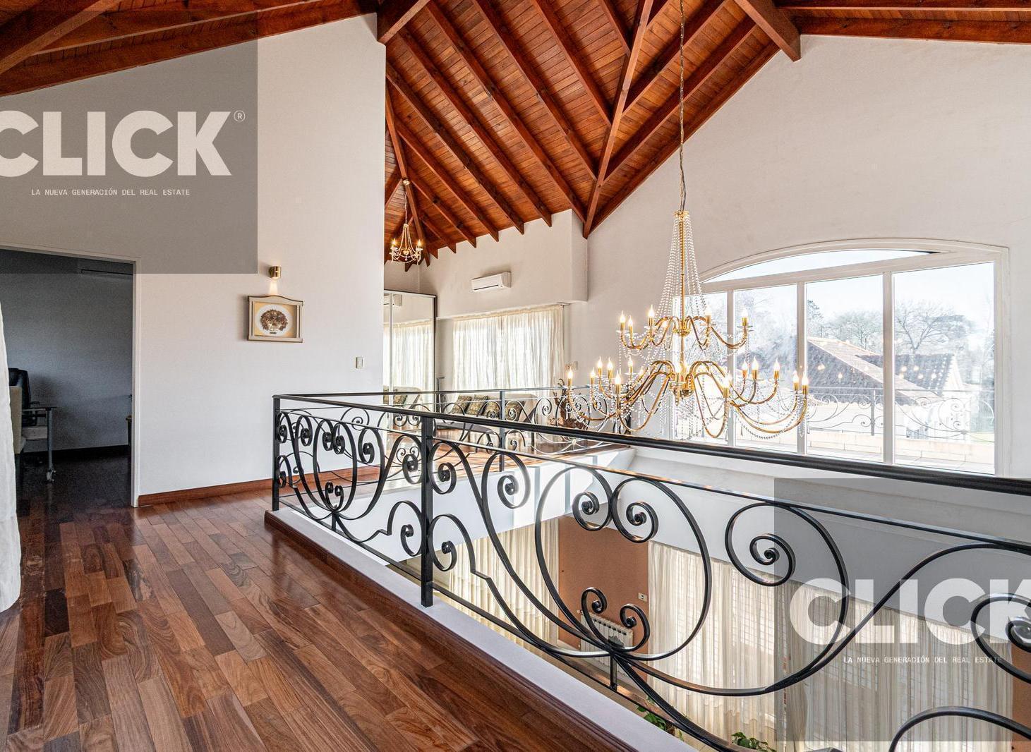 Casa Quinta 9 ambientes en venta con jardín y pileta en Barrio Parque El Trébol, Ezeiza
